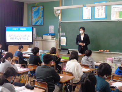 栄養教諭の講義風景